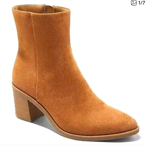 Universal Thread Camel Faux Suede  Heeled Boots 8.5 - Picture 1 of 9